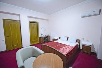 Полулюкс с балконом в Отеле Hotel Old Town